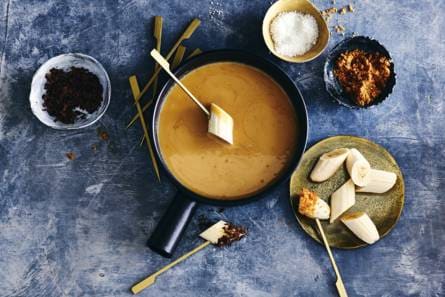 Gezouten karamelfondue met banaan