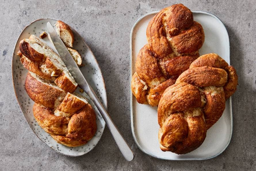 Gevlochten Kaneelbroodjes Recept Allerhande Albert Heijn 8455