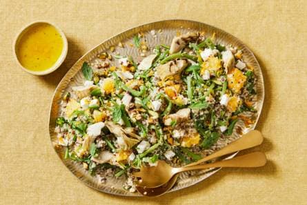 Wintersalade met quinoa, sinaasappel en pistache