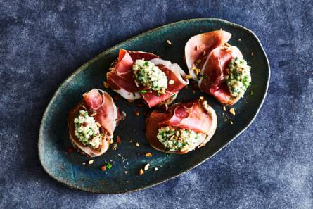 Toast met serranoham & zelfgemaakte knolselderijremoulade