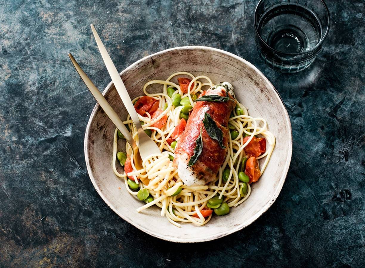Eenpersoons kipsaltimbocca met linguine