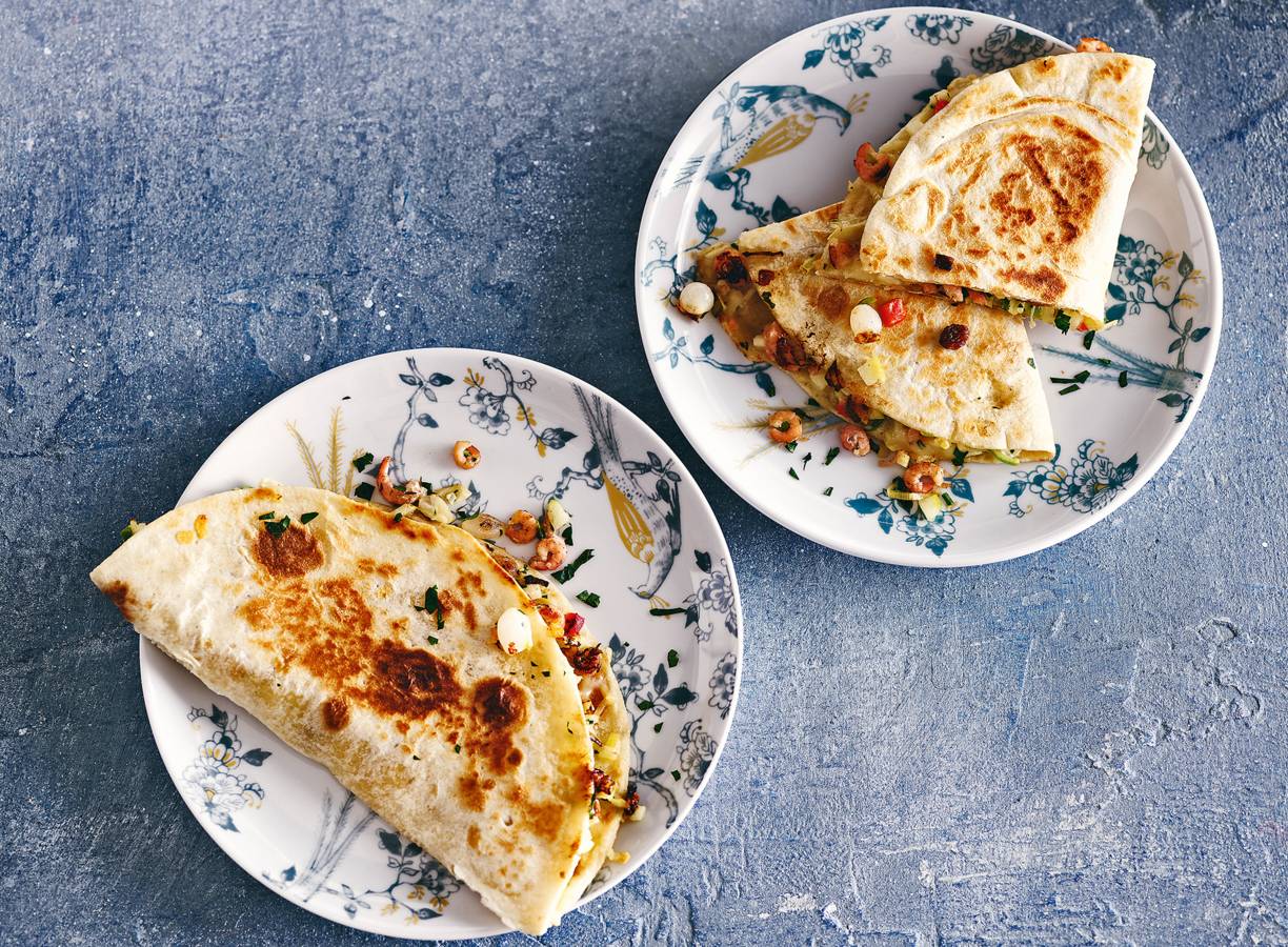Piadine met Hollandse garnalen, oude kaas, appel & selderij