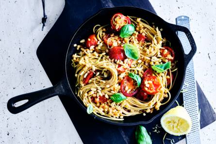 Gele-linzenspaghetti met knolselderij