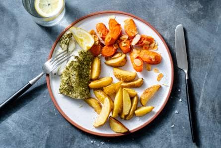 Kabeljauw met geroosterde winterpeen & aardappeltjes.
