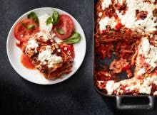 Deze lasagne met ingrediënten uit de Schijf van Vijf past zo nu en dan perfect in een gezond eetpatroon.