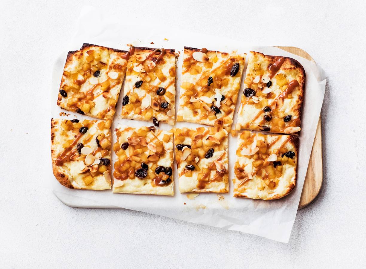 Flammkuchen met appel en amandel