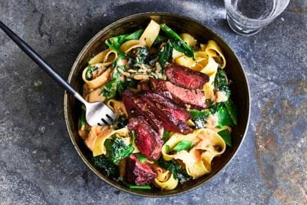 Pappardelle met romige walnoten-spinaziesaus & biefstuk