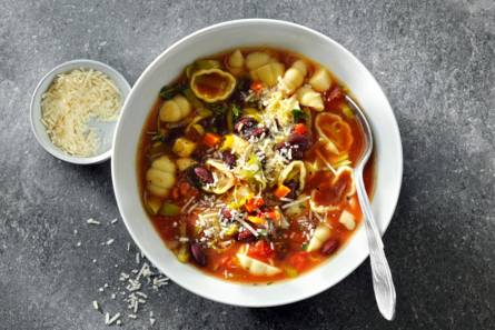 Winterminestrone met pastaschelpjes