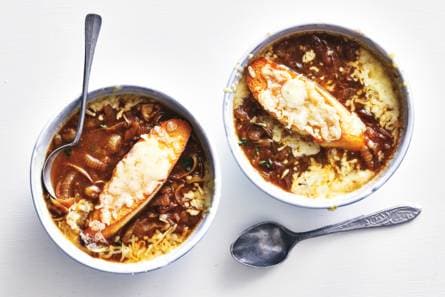 Gegratineerde uiensoep
