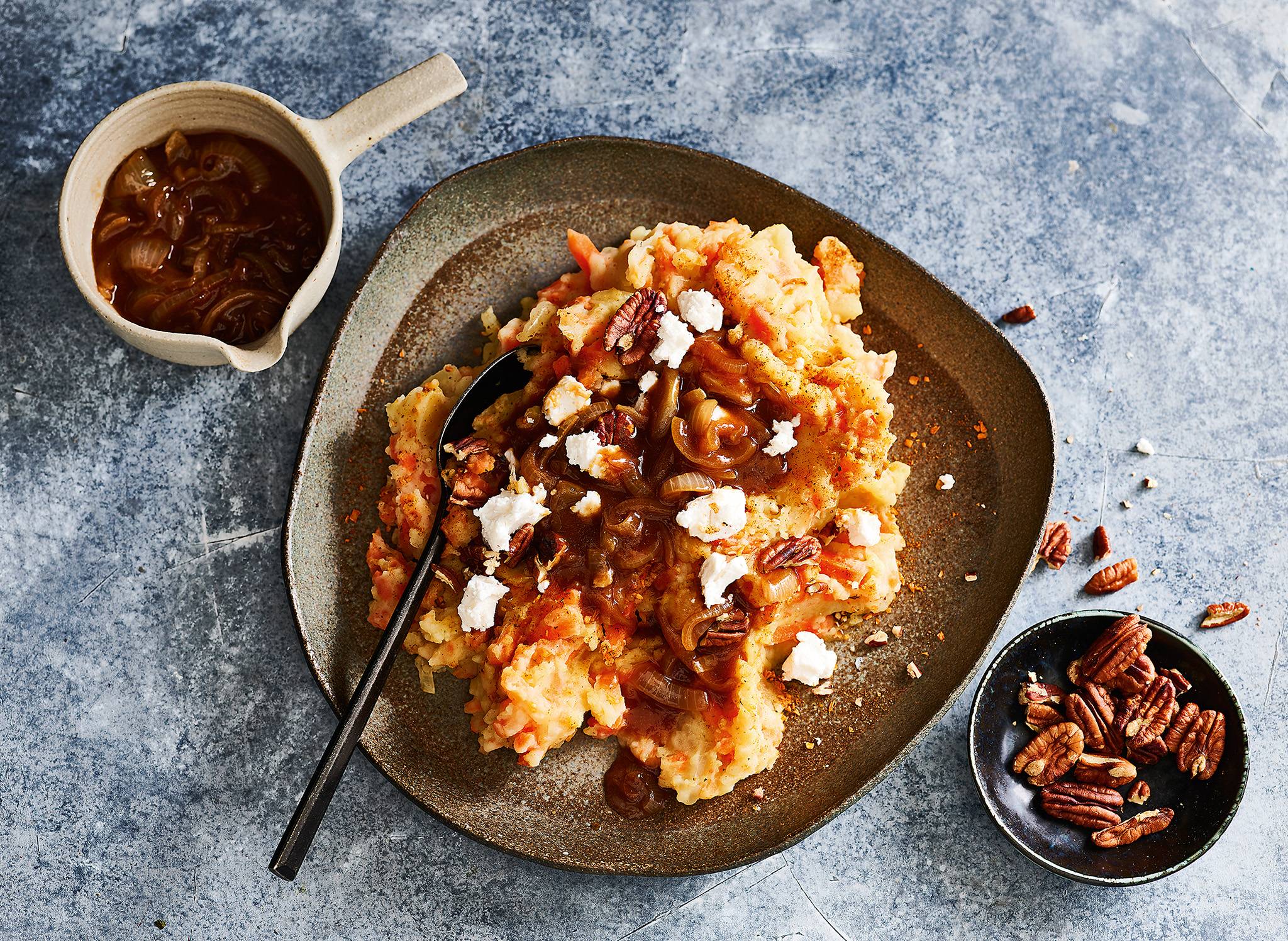 Vegetarische hutspot met geitenkaas-image
