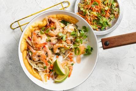 Aziatische garnalenomelet met wortel-sesamsalade