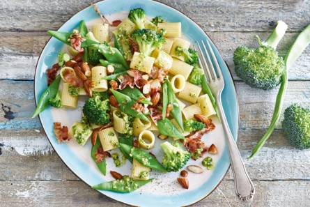 Pasta pesto met snijbonen en broccoli