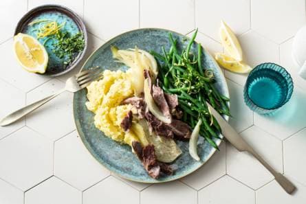Gestoofde lamsschenkels met lentegroenten & dragon-gremolata
