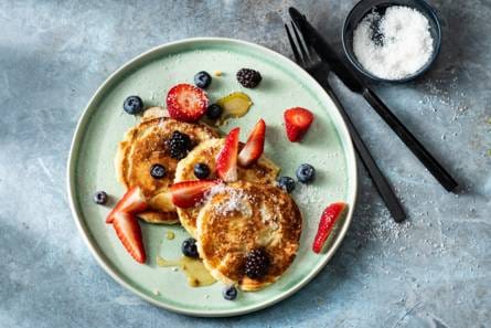 Kokospannenkoekjes met vers fruit