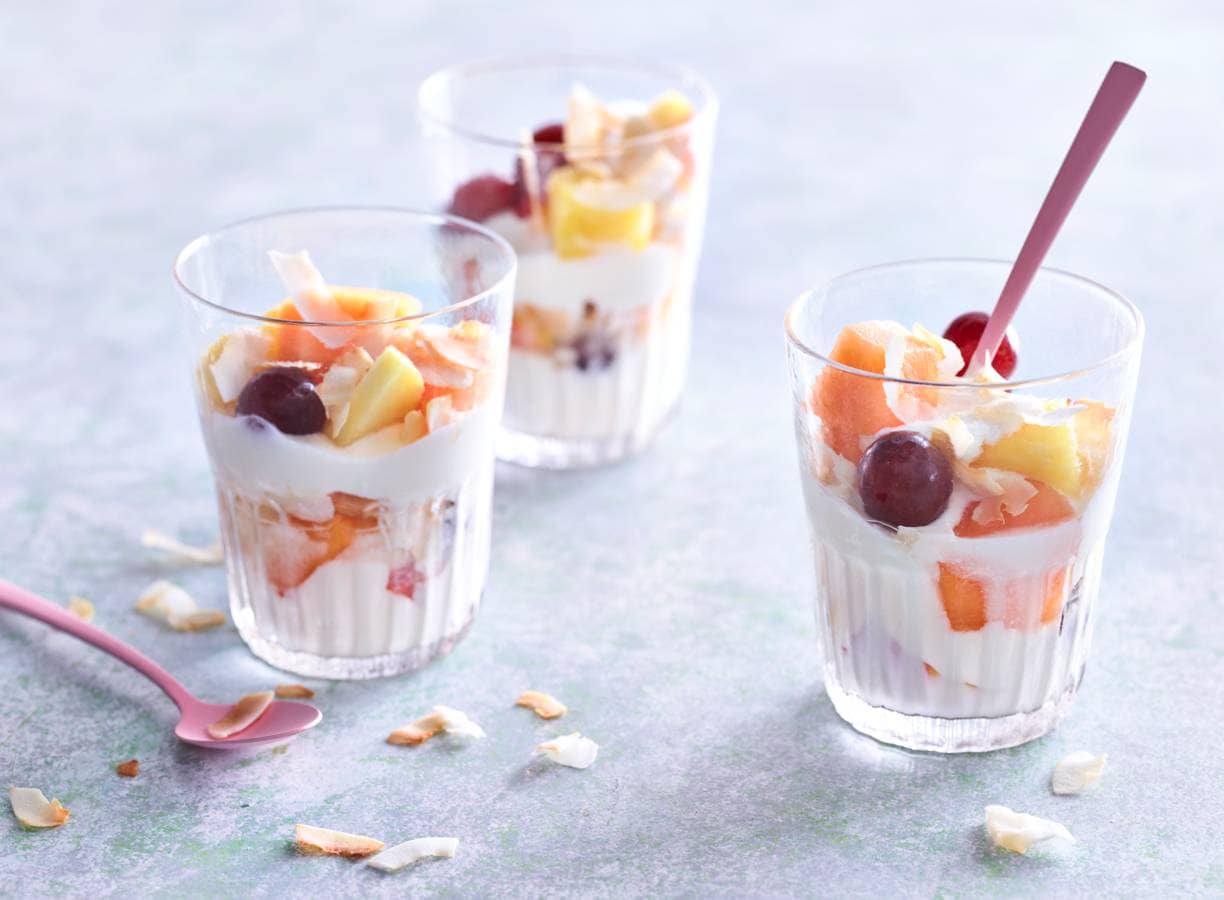 Frisse yoghurt met fruit & kokos