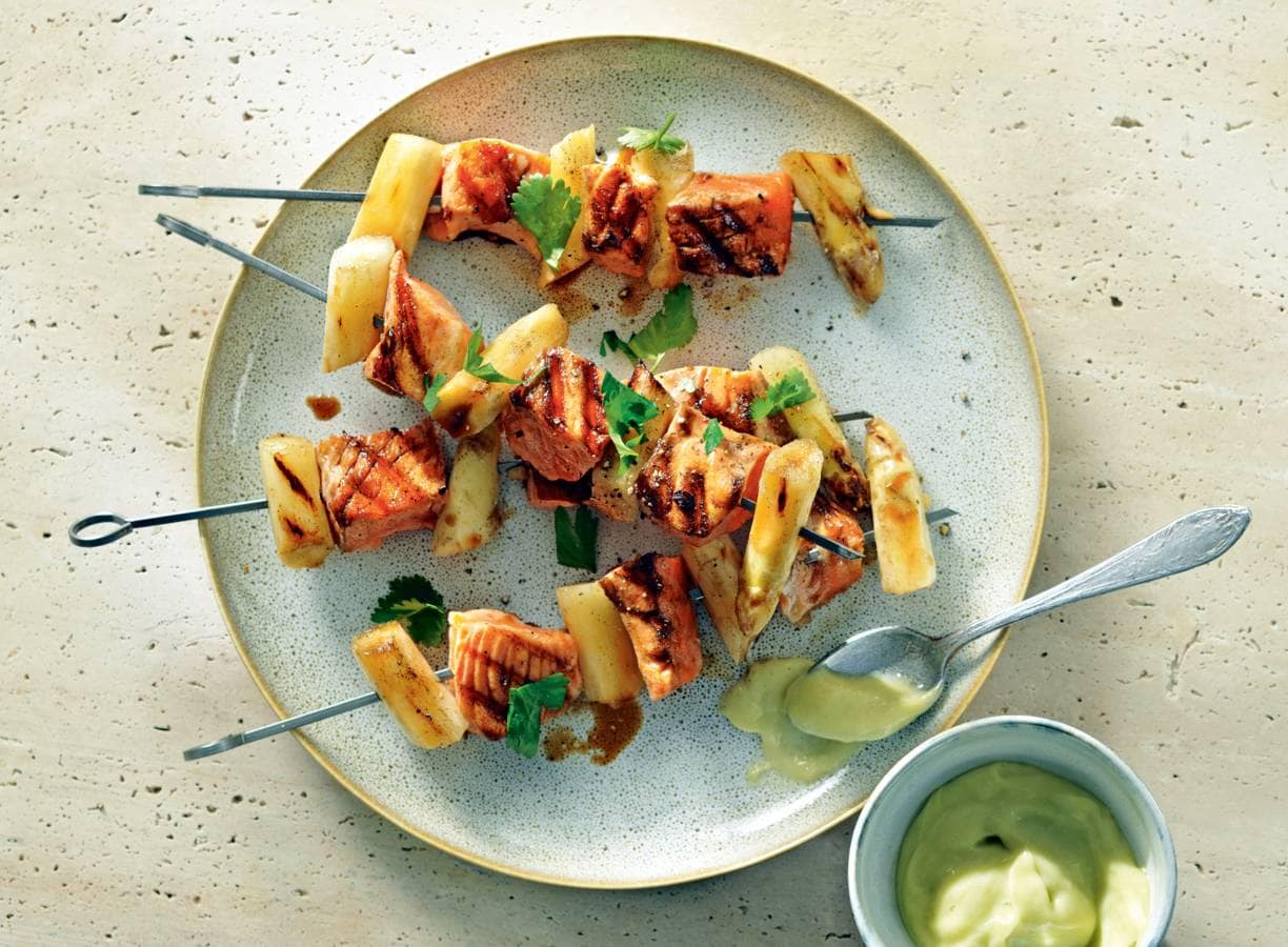 Asperge-zalmspiesen met wasabimayo