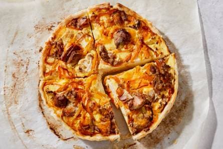 Bloemkoolquiche met tonijn en gegrilde paprika