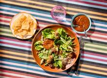 Gadogado met crispy tempeh (advertorial)