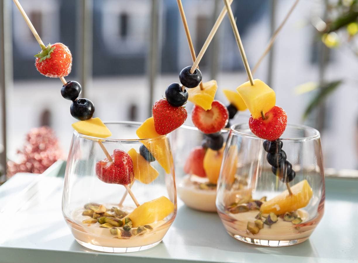 Fruitspies met lemon curd en pistachenoten
