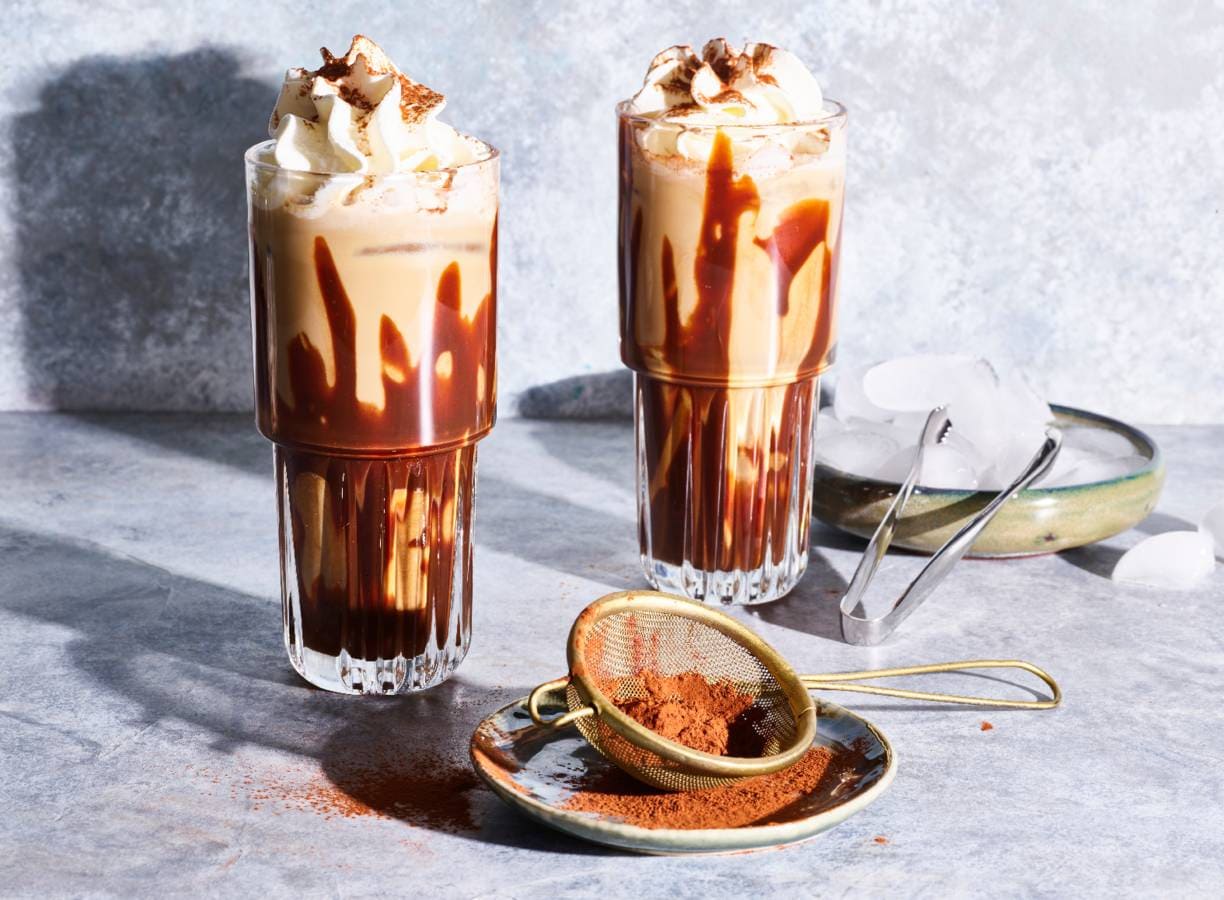 Ice macchiato met amaretto & chocoladesaus