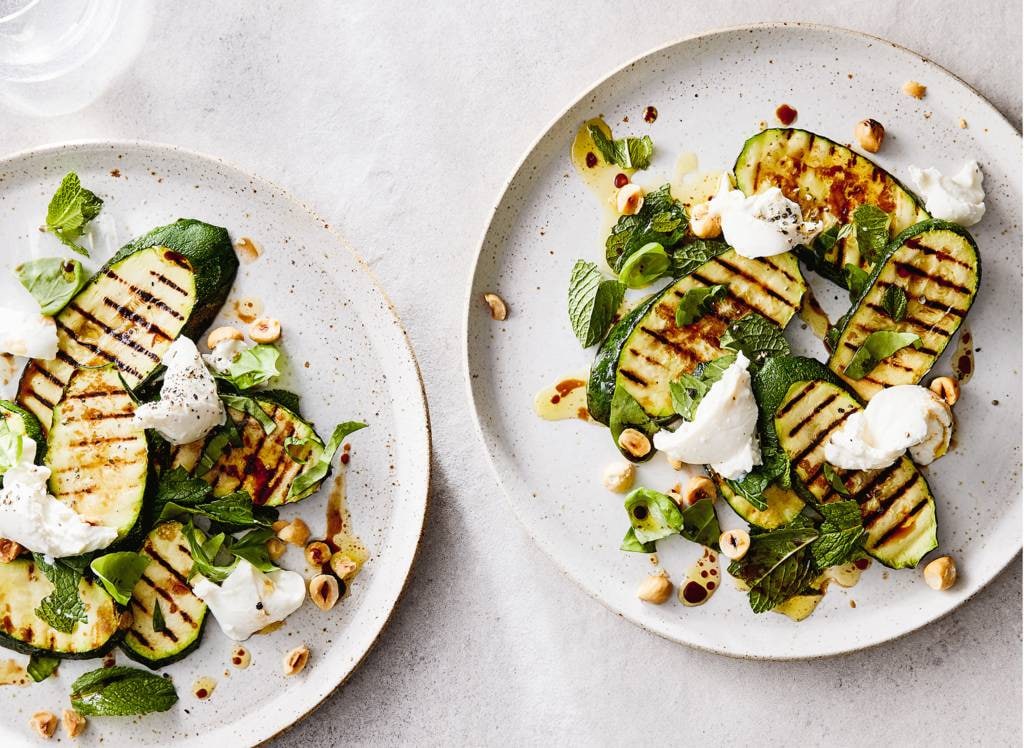 Moet je een courgette schillen?