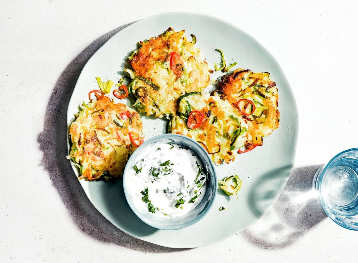 Aardappel-preikoekjes met yoghurtdip