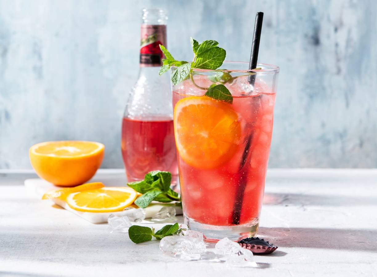 Cranberry-gembermocktail Recept - Allerhande | Albert Heijn België