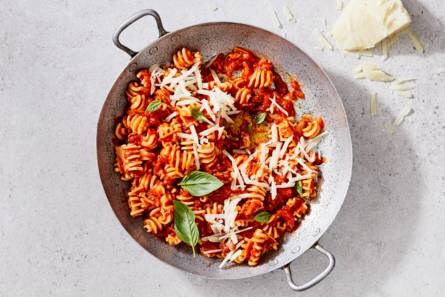 Pasta all’amatriciana (pittige tomatensaus met Pecorino)