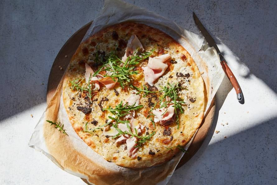 Pizza Bianca Met Truffelmascarpone Recept Allerhande Albert Heijn