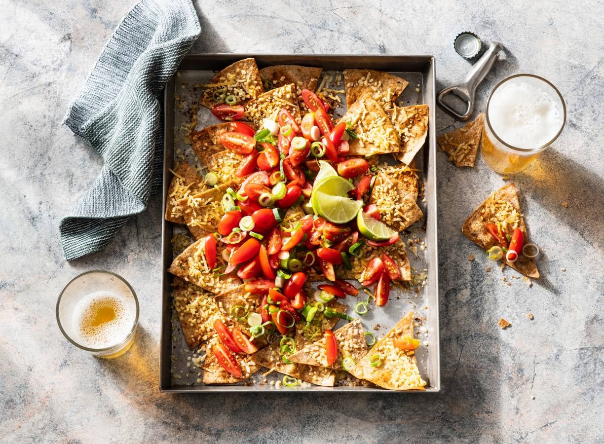 Volkorennacho's met tomatensalsa en 30+ kaas
