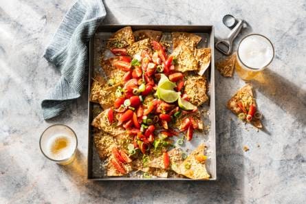 Volkorennacho's met tomatensalsa en 30+ kaas