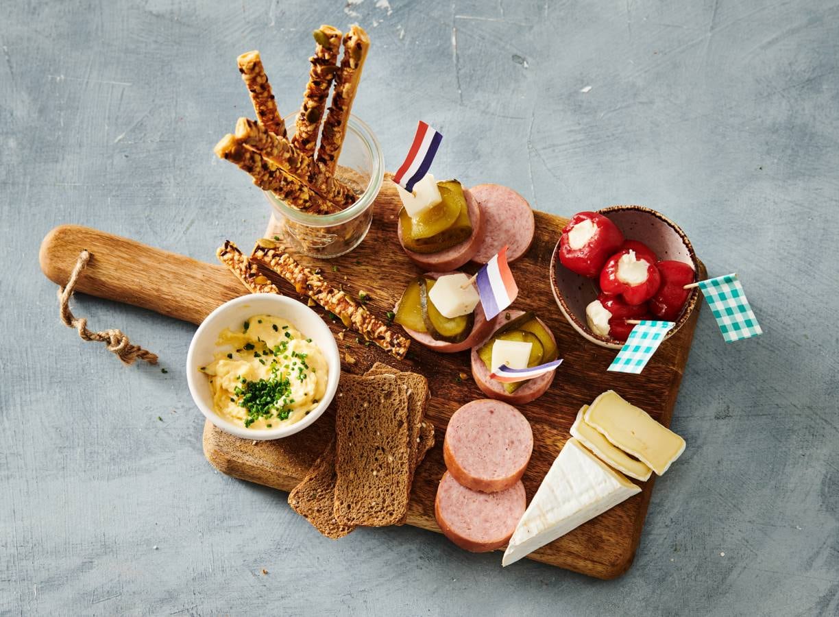Borrelplank met Gelderse kookworst