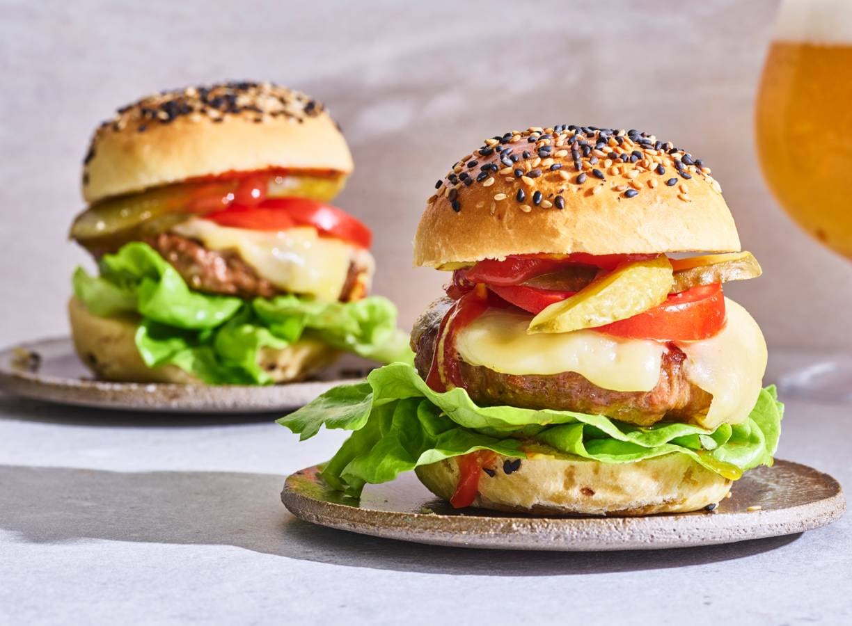 Cheeseburger met gerookte kaas