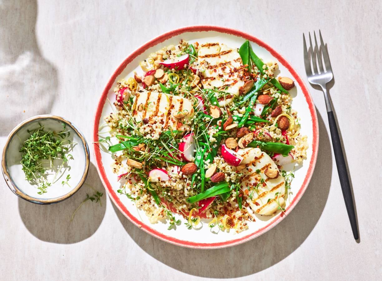 Quinoa met halloumi en peultjes