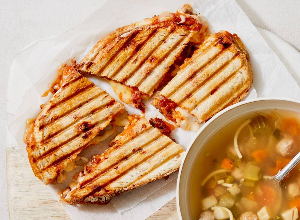 Tosti bolognesesaus