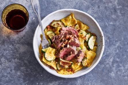 Gevulde pasta met homemade romescosaus & gegrilde biefstuk