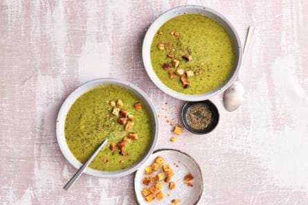 Gezonde broccolisoep