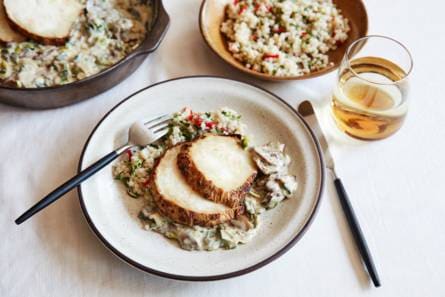 Parelcouscous met gepofte knolselderij en champignonsaus