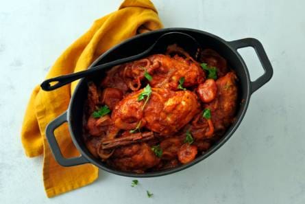 Tajine van konijnenbout met kaneel en abrikoos