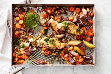 Geroosterde zalm met winterpeen & rode ui