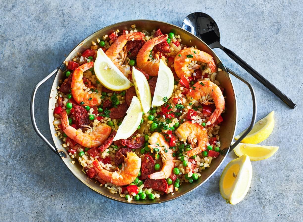 Paella met bloemkoolrijst