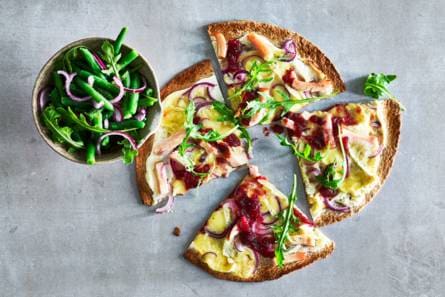Volkoren tortizza’s met kip, brie & cranberrysaus