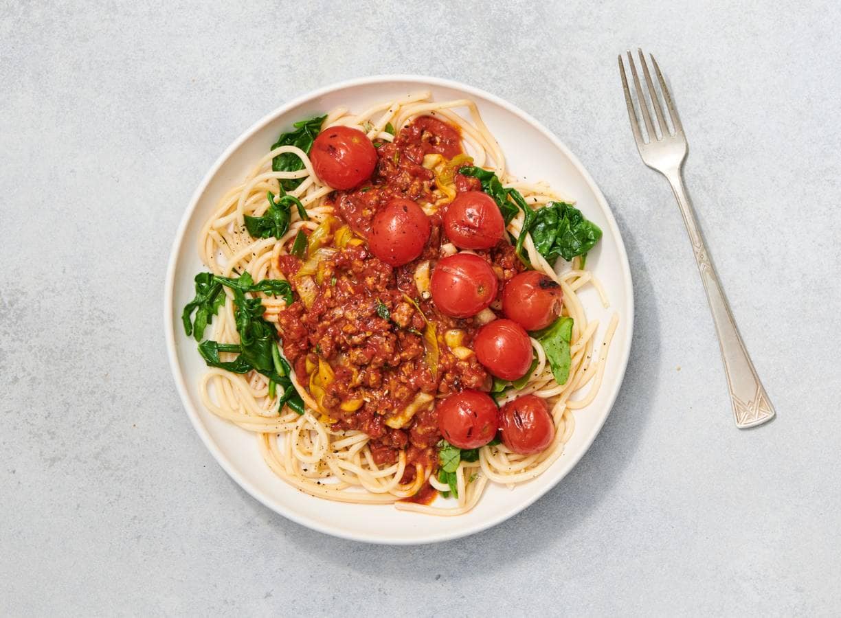 Spaghetti bolognese met vegetarisch rul gehackt maken: zo doe je dat