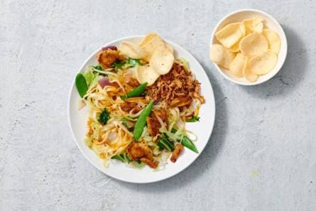 Bami goreng met vegetarische Kipstuckjes