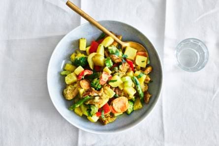 Indonesische kiproerbak met (aardappel) wokjes