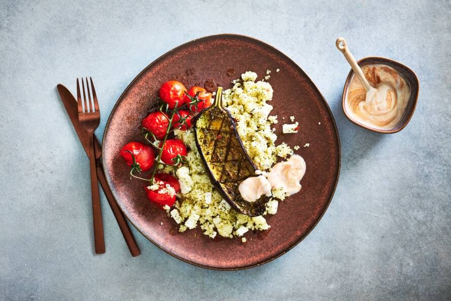 Geroosterde aubergine met feta en couscous