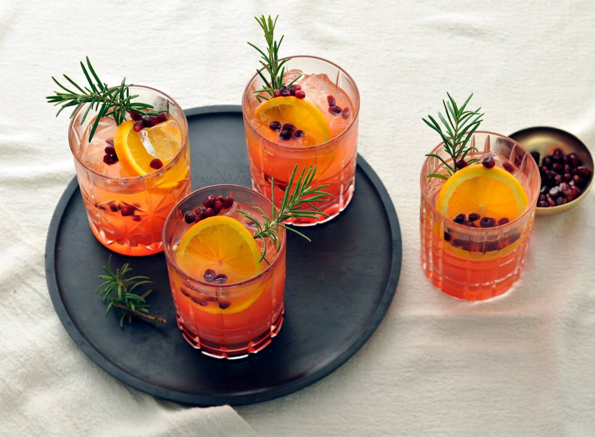 Cranberry-gingerale mocktail met sinaasappel