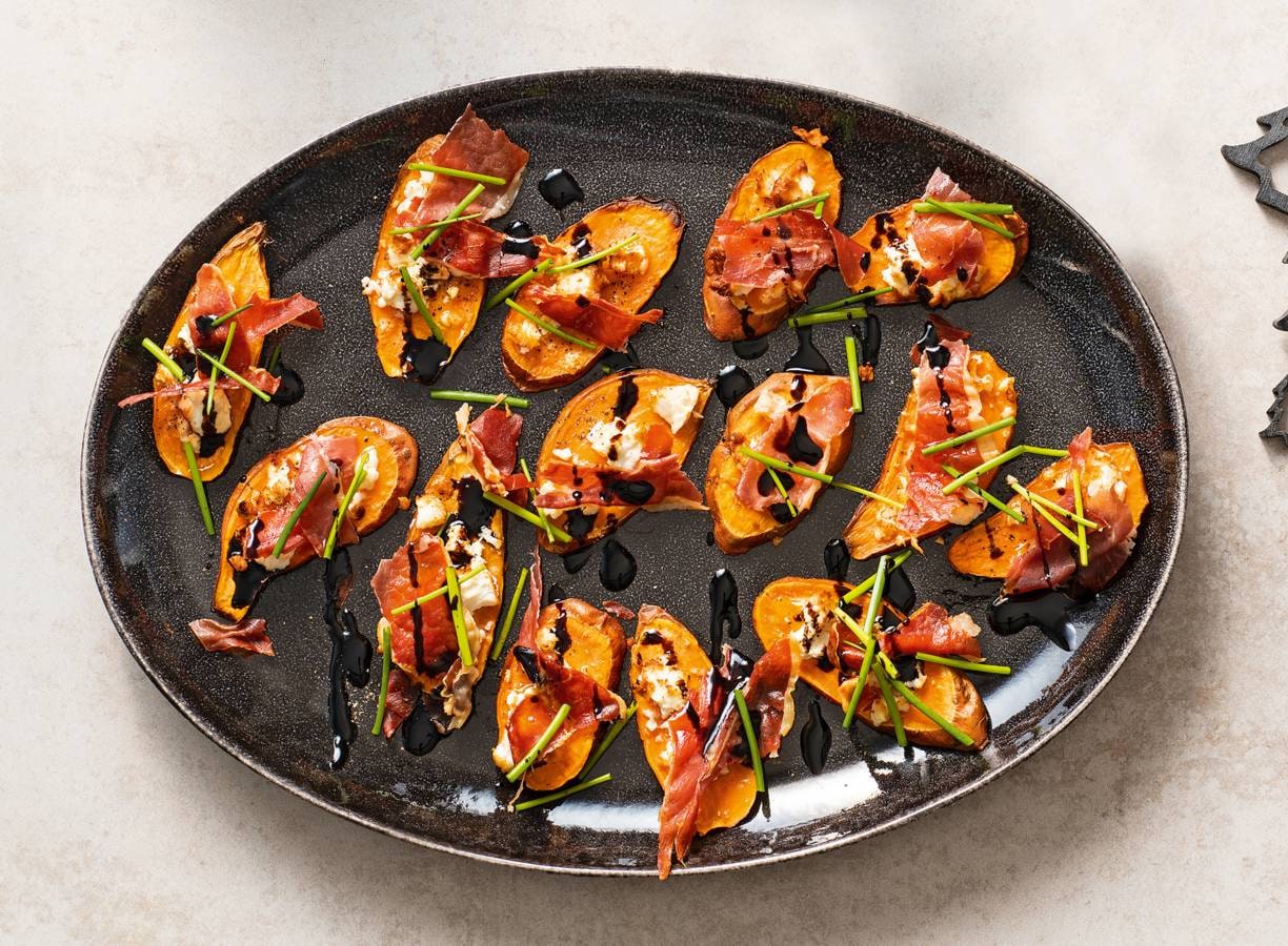 Zoete-aardappelbites met feta & prosciutto di Parma