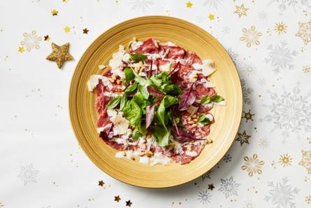 Carpaccio met frisse salade