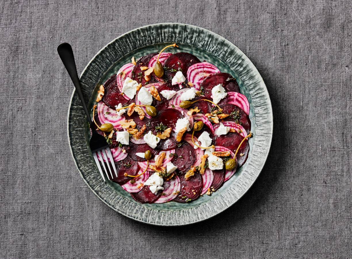 Bietencarpaccio met geitenkaasdressing